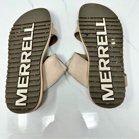 Merrell Moon Sandals- Size 6 - Picture 13 of 14
